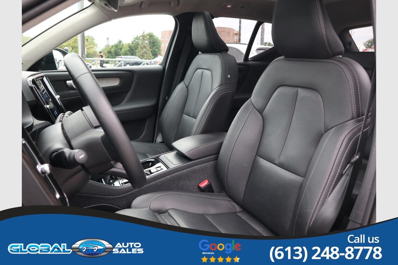2024 Volvo XC40 DARK THEME B5 AWD Photo