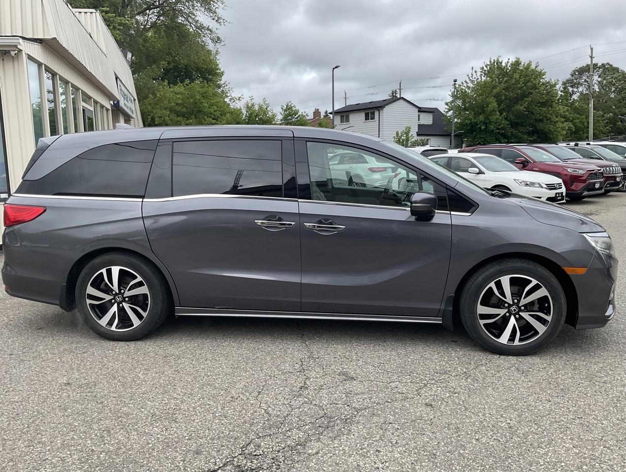 2019 Honda Odyssey Touring - LTHR! NAV! BACK-UP CAM! BSM! 8 PASS! Photo