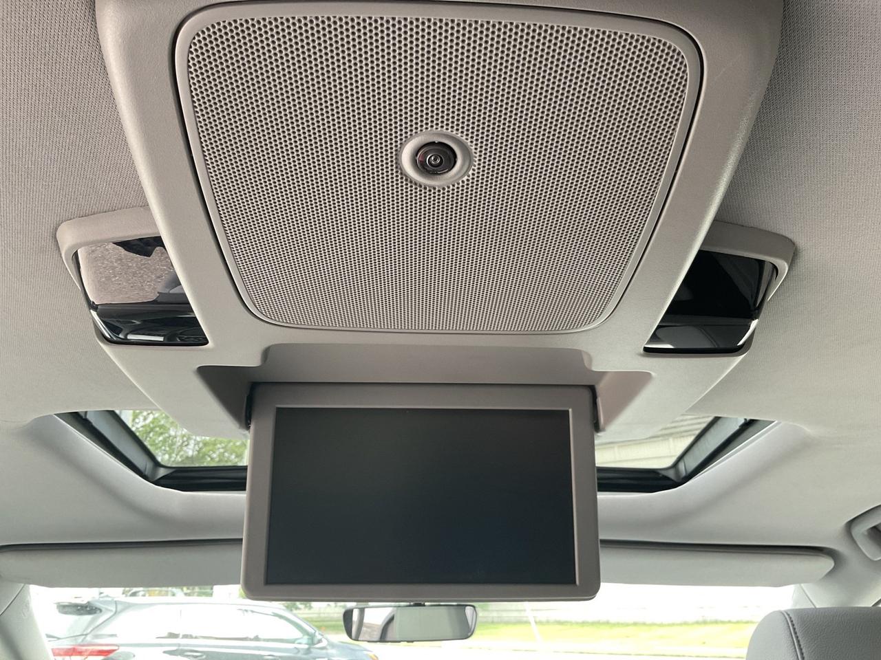 2019 Honda Odyssey Touring - LTHR! NAV! BACK-UP CAM! BSM! 8 PASS! Photo