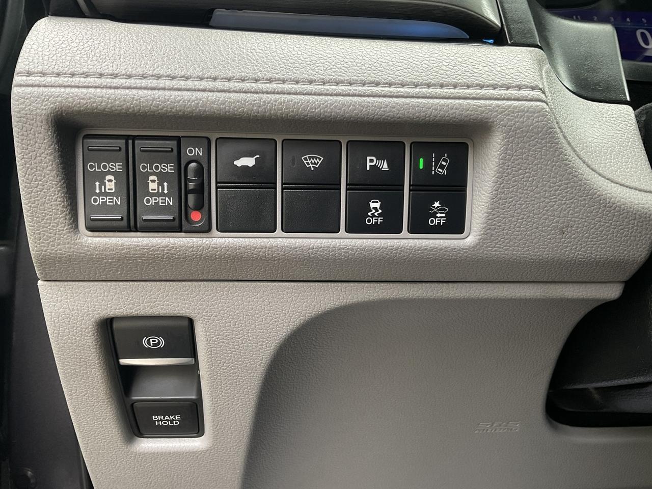 2019 Honda Odyssey Touring - LTHR! NAV! BACK-UP CAM! BSM! 8 PASS! Photo