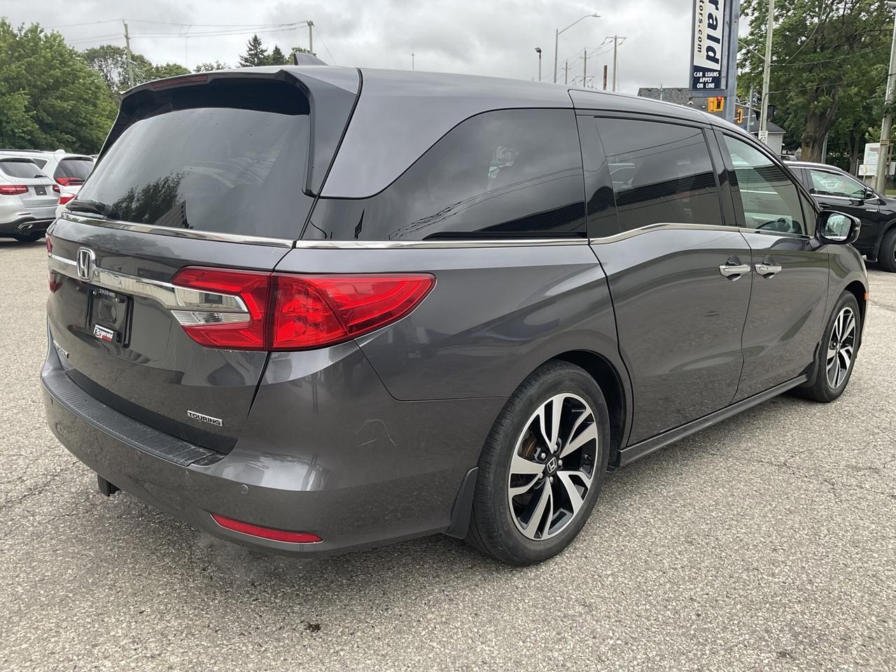 2019 Honda Odyssey Touring - LTHR! NAV! BACK-UP CAM! BSM! 8 PASS! Photo