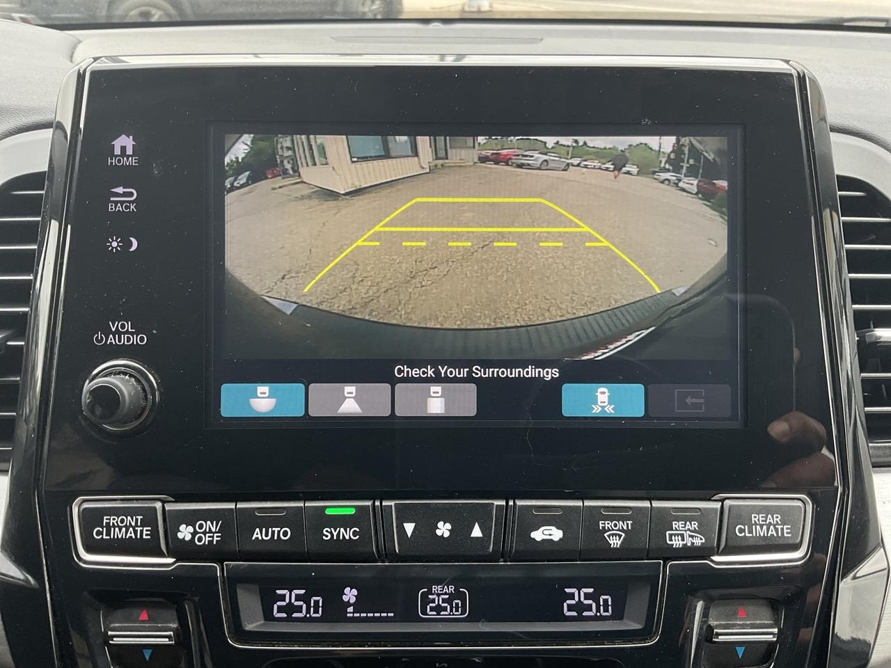 2019 Honda Odyssey Touring - LTHR! NAV! BACK-UP CAM! BSM! 8 PASS! Photo
