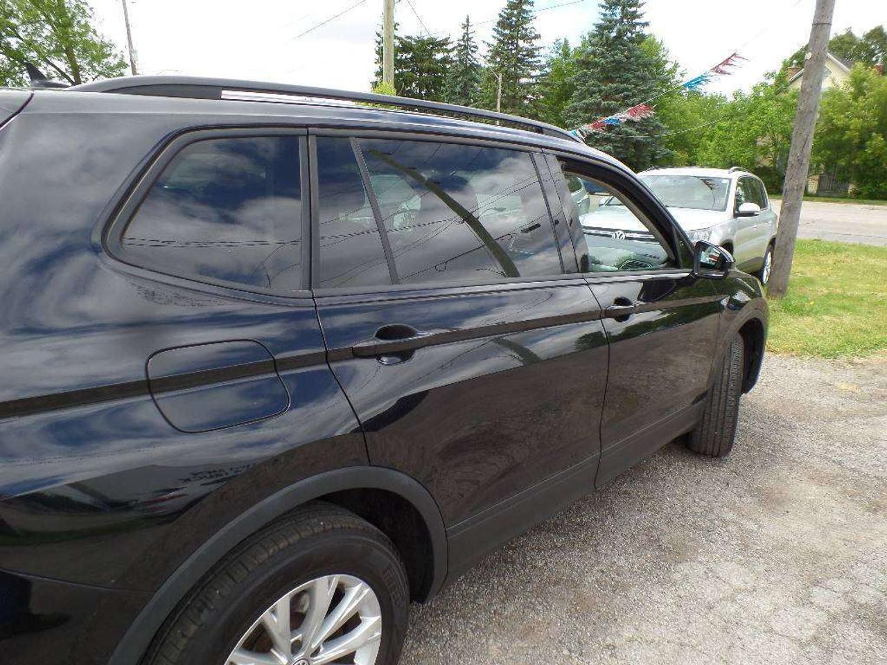 2018 Volkswagen Tiguan Trendline Photo