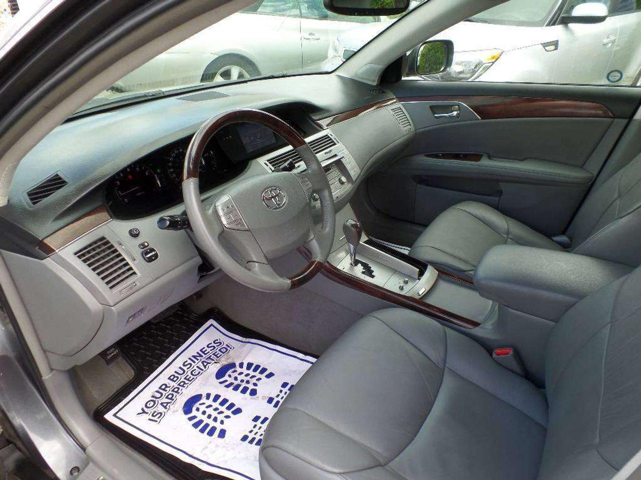 2008 Toyota Avalon XLS Photo