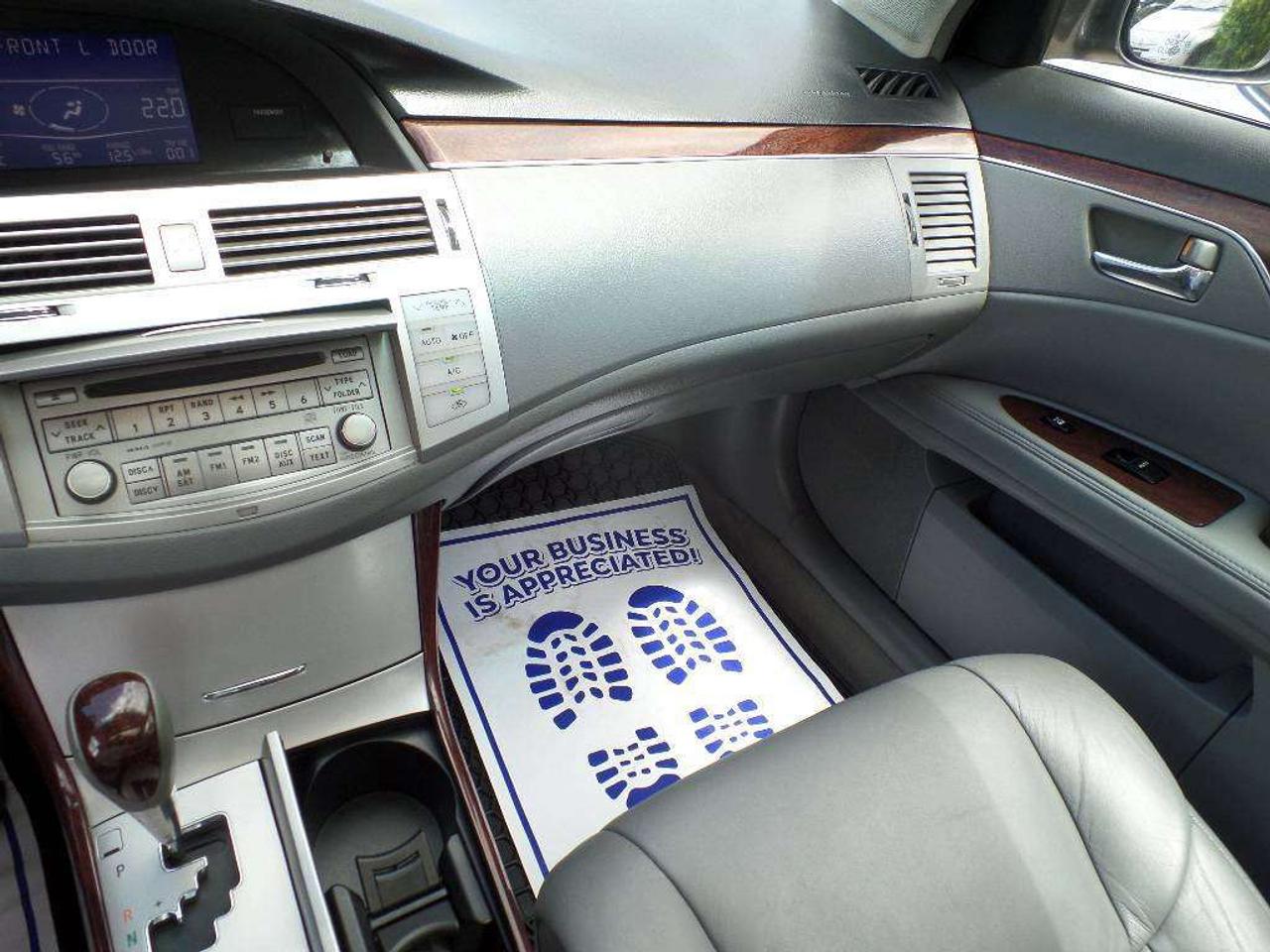2008 Toyota Avalon XLS Photo