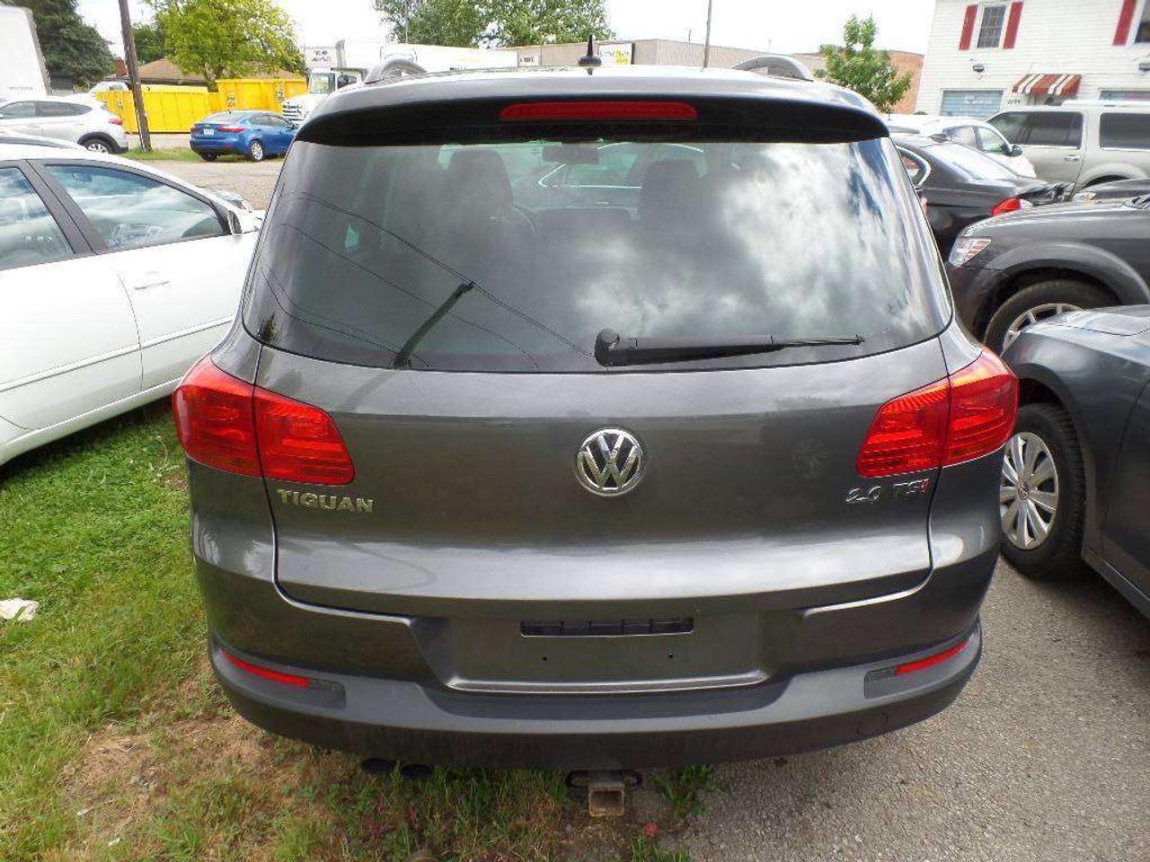 2016 Volkswagen Tiguan COMFORTLINE Photo2