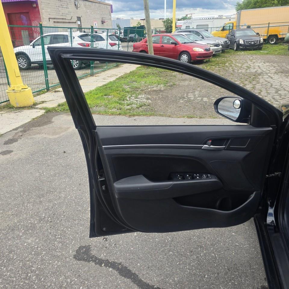 2017 Hyundai Elantra 4DR SDN AUTO GL Photo