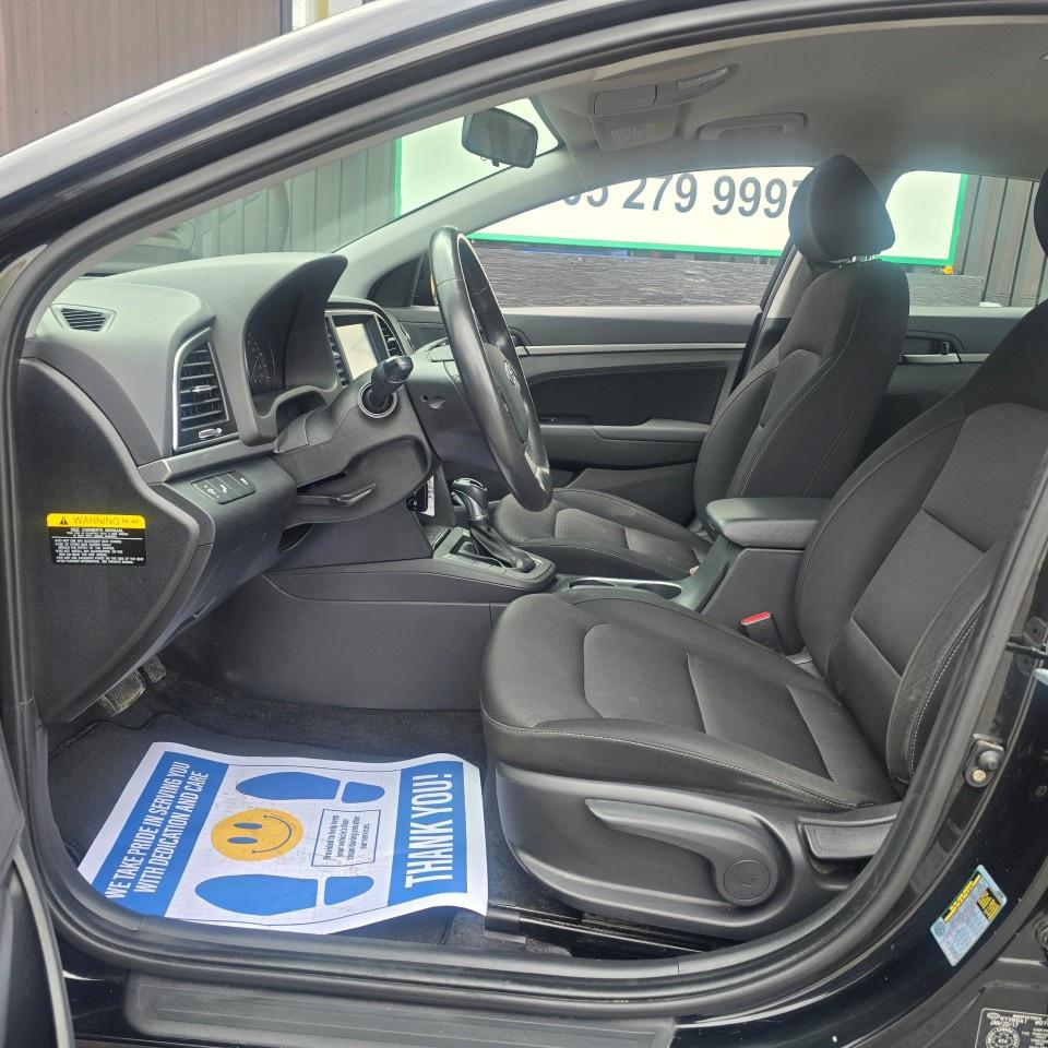 2017 Hyundai Elantra 4DR SDN AUTO GL Photo