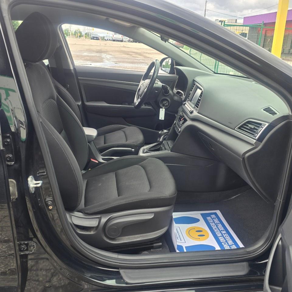 2017 Hyundai Elantra 4DR SDN AUTO GL Photo