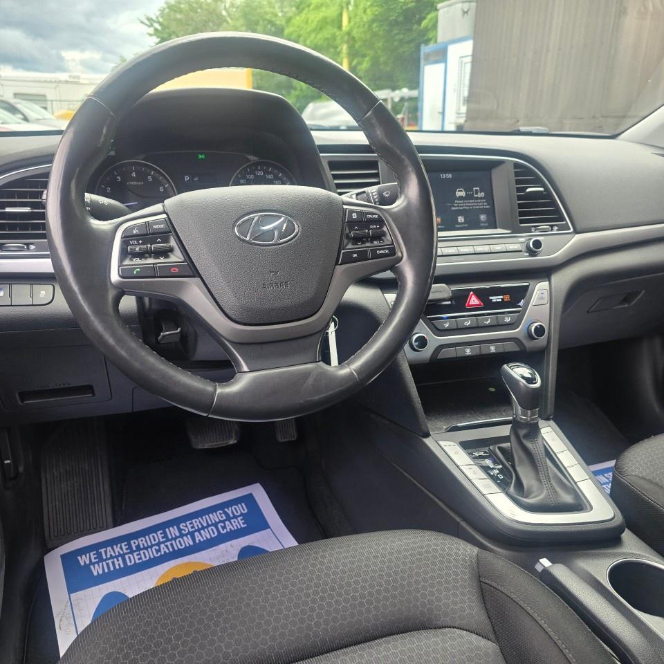 2017 Hyundai Elantra 4DR SDN AUTO GL Photo