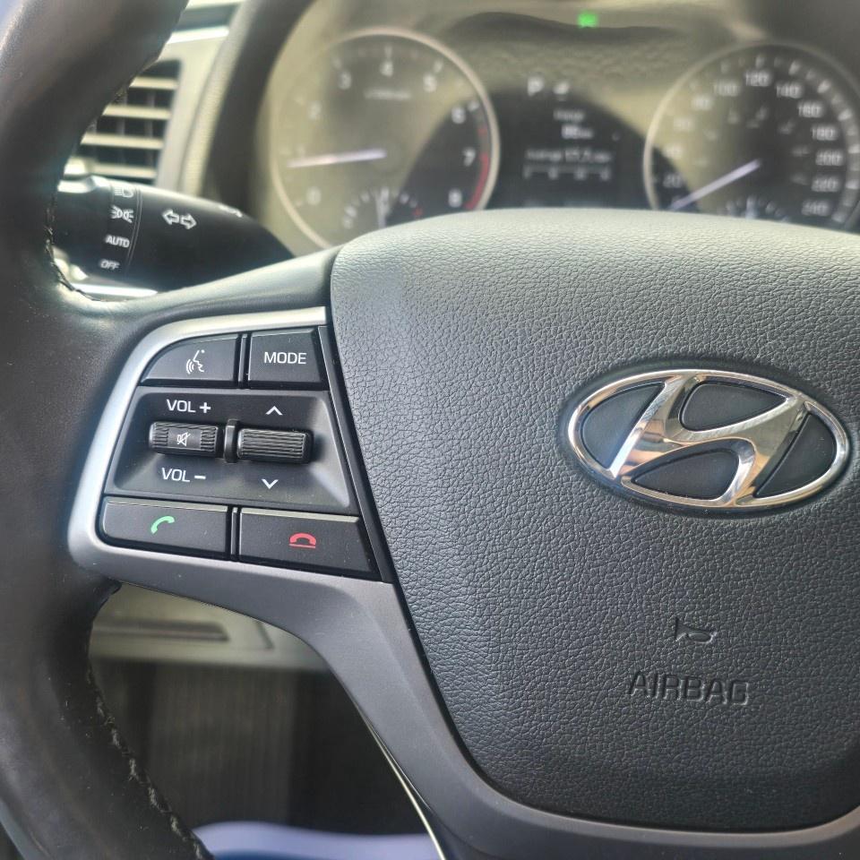 2017 Hyundai Elantra 4DR SDN AUTO GL Photo