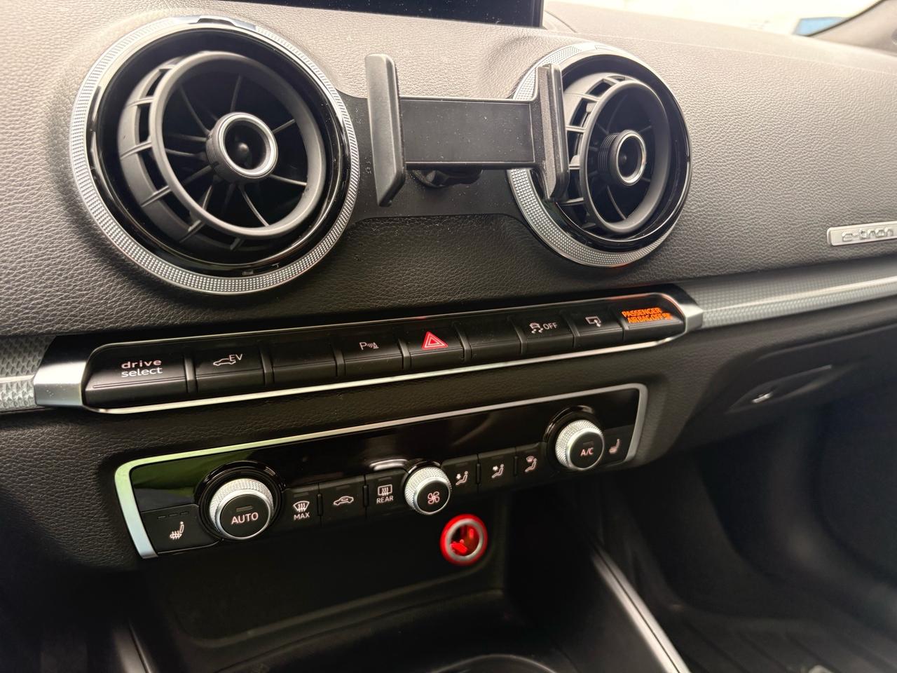 2016 Audi A3 e-tron 4DR Hybrid Plug-in Photo