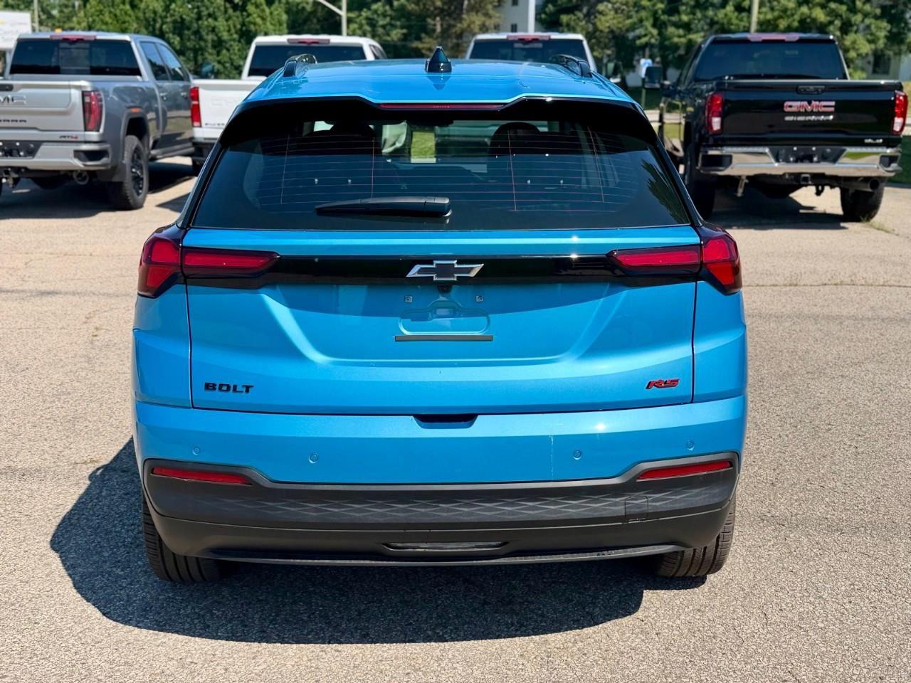 2027 Chevrolet Bolt RS 4dr Photo4