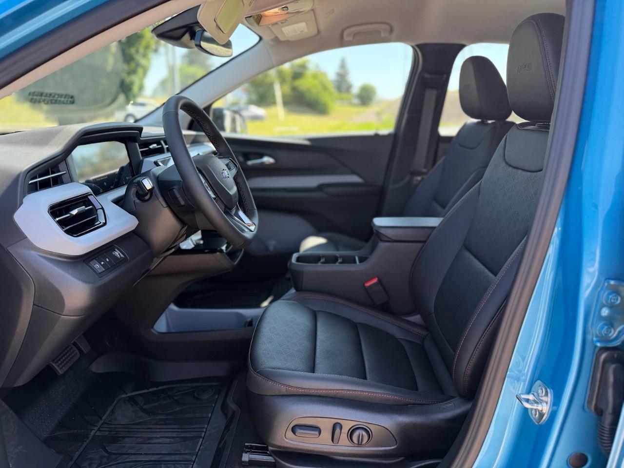 2027 Chevrolet Bolt RS 4dr Photo