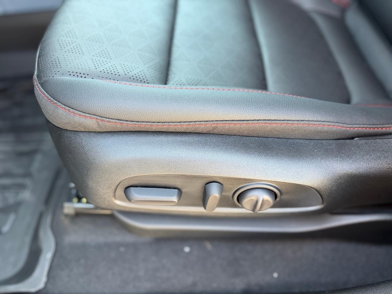 2027 Chevrolet Bolt RS 4dr Photo