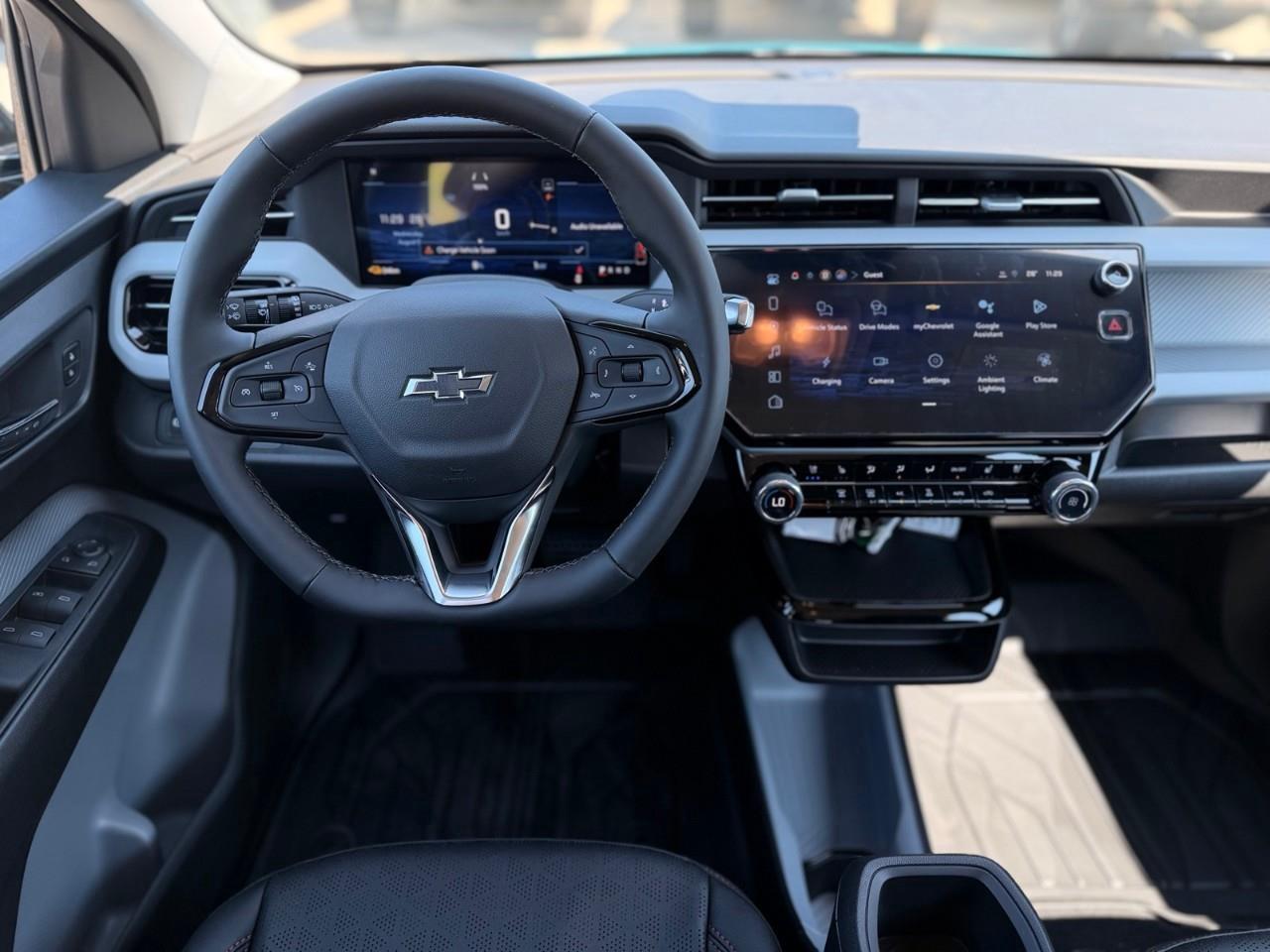 2027 Chevrolet Bolt RS 4dr Photo