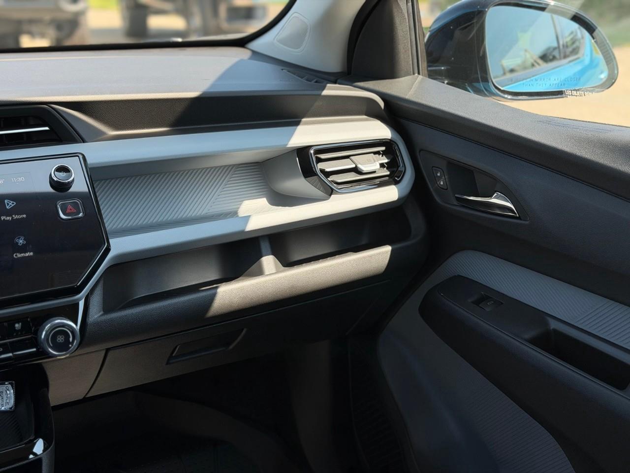 2027 Chevrolet Bolt RS 4dr Photo