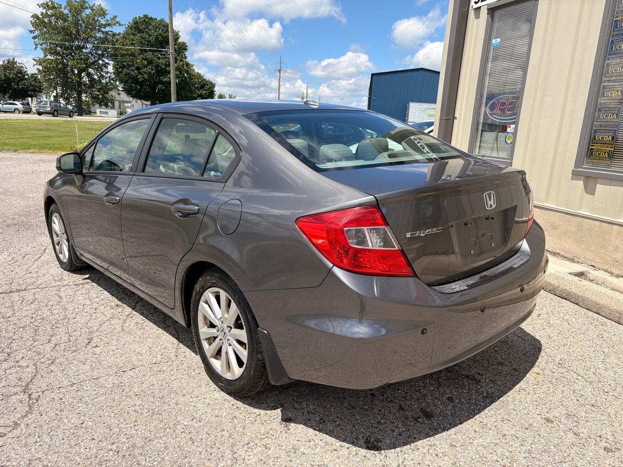 2012 Honda Civic 4dr Auto EX-L Photo
