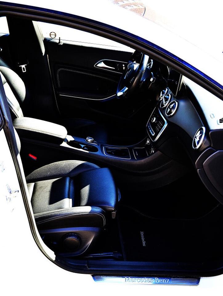 2019 Mercedes-Benz CLA250 Base CLA 250 4dr All-wheel Drive 4MATIC Automatic Photo