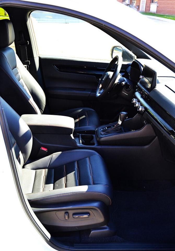 2024 Honda CR-V Hybrid Touring All-wheel Drive Photo