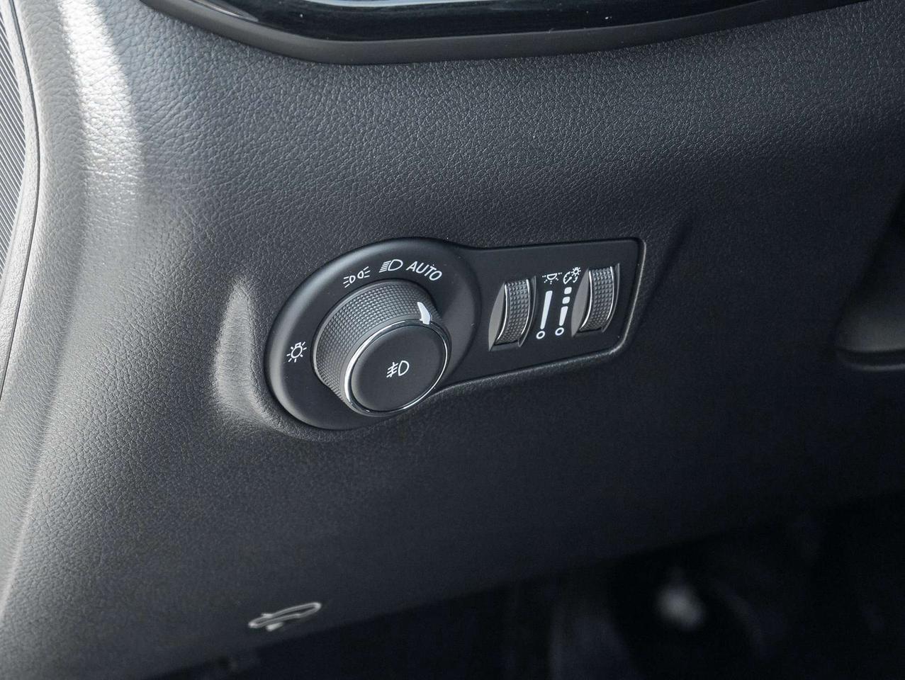 2026 Jeep Compass North   Demo   Clean Carfax   Blind Spot Photo