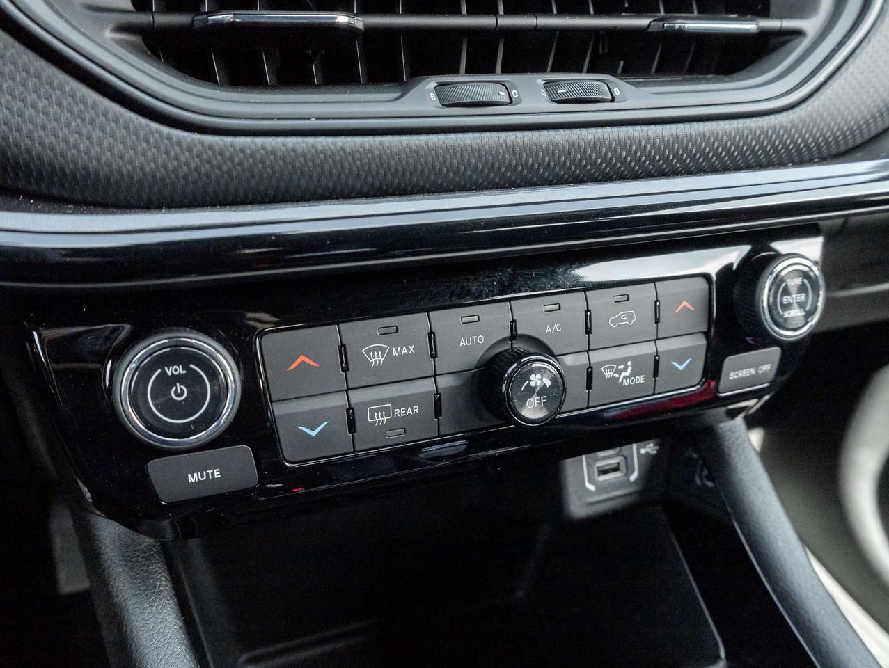 2026 Jeep Compass North   Demo   Clean Carfax   Blind Spot Photo