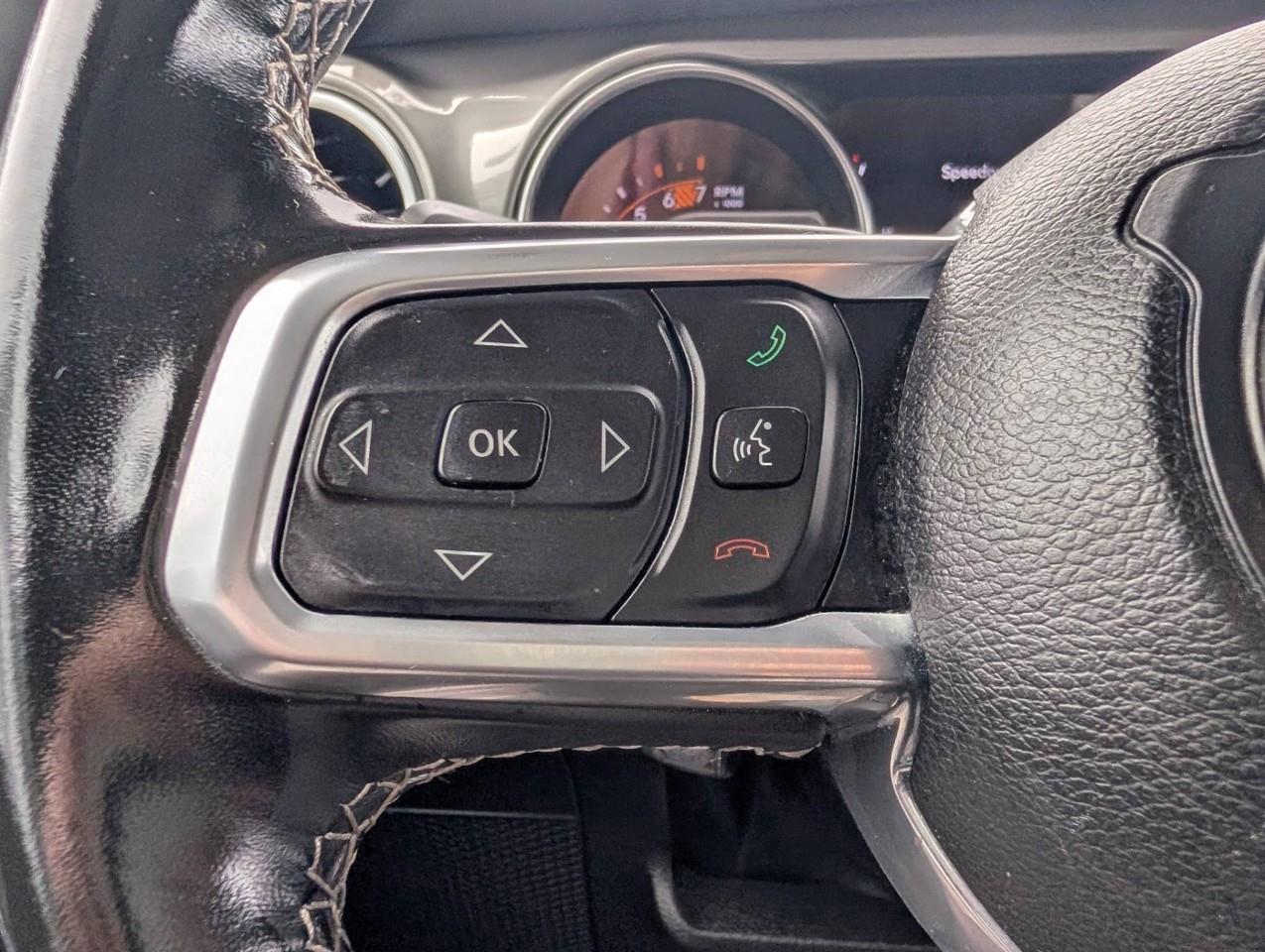 2021 Jeep WRANGLER UNLIMITED Sahara LOW KMS/ NO ACCIDENTS Photo