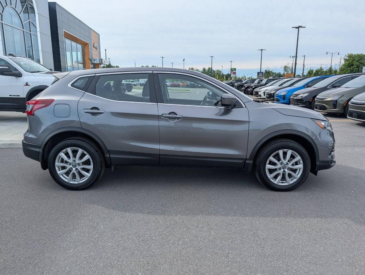 2023 Nissan Qashqai S LOW KMS/ ONE OWNER Photo2