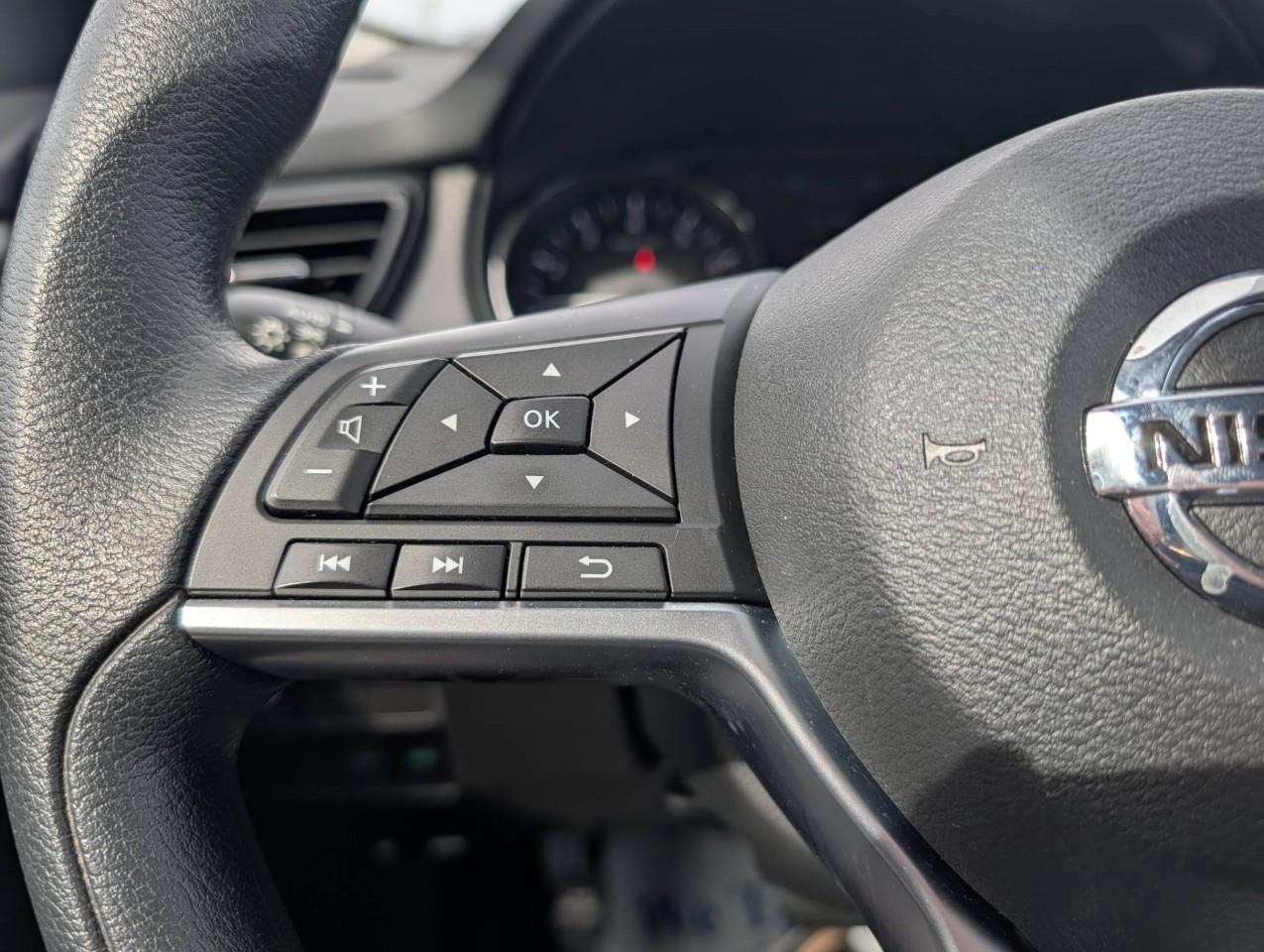 2023 Nissan Qashqai S LOW KMS/ ONE OWNER Photo