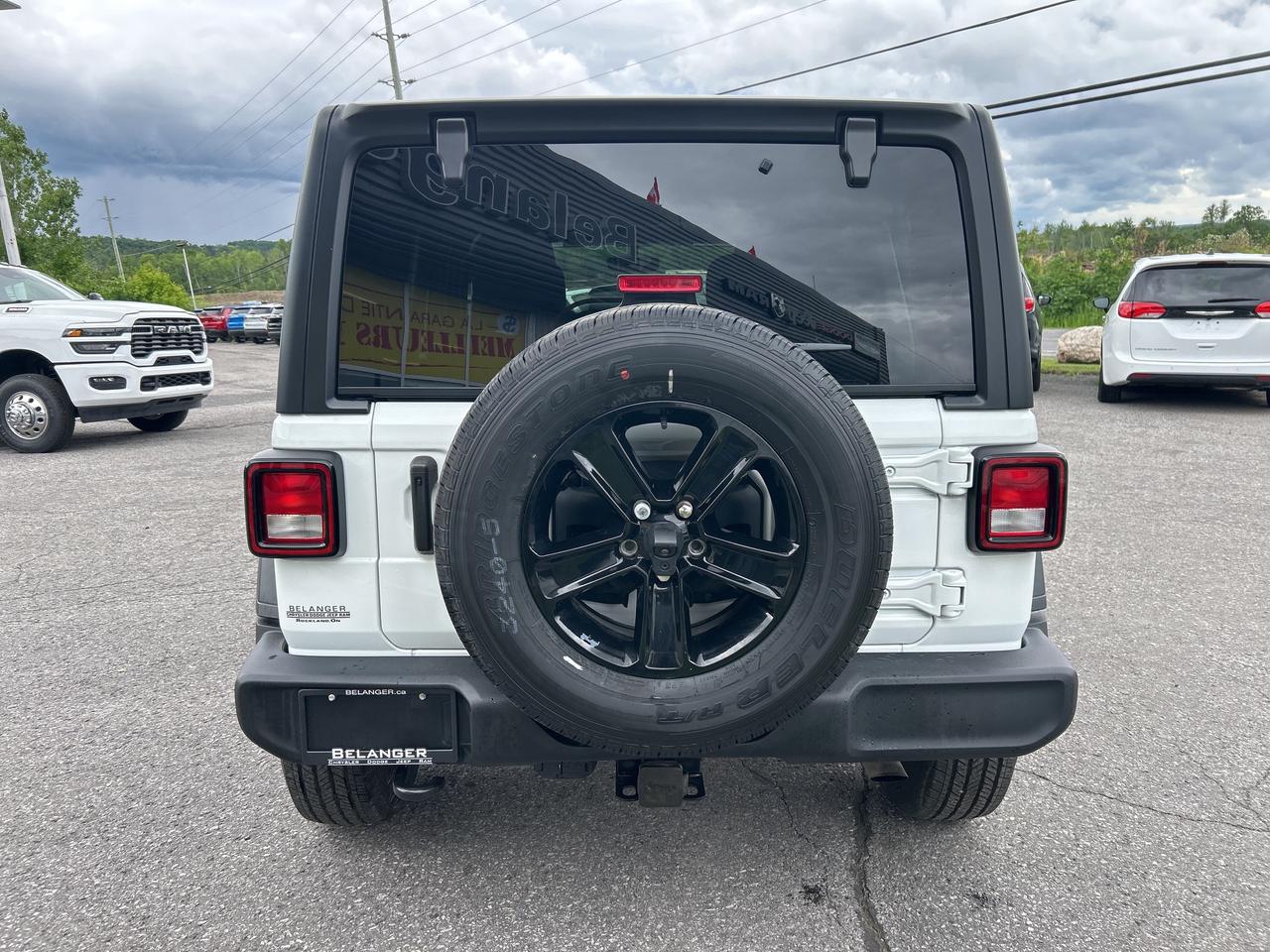 2023 Jeep Wrangler Sport Altitude Photo