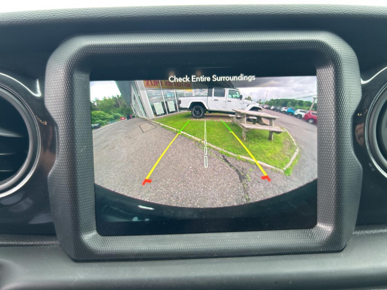 2023 Jeep Wrangler Sport Altitude Photo