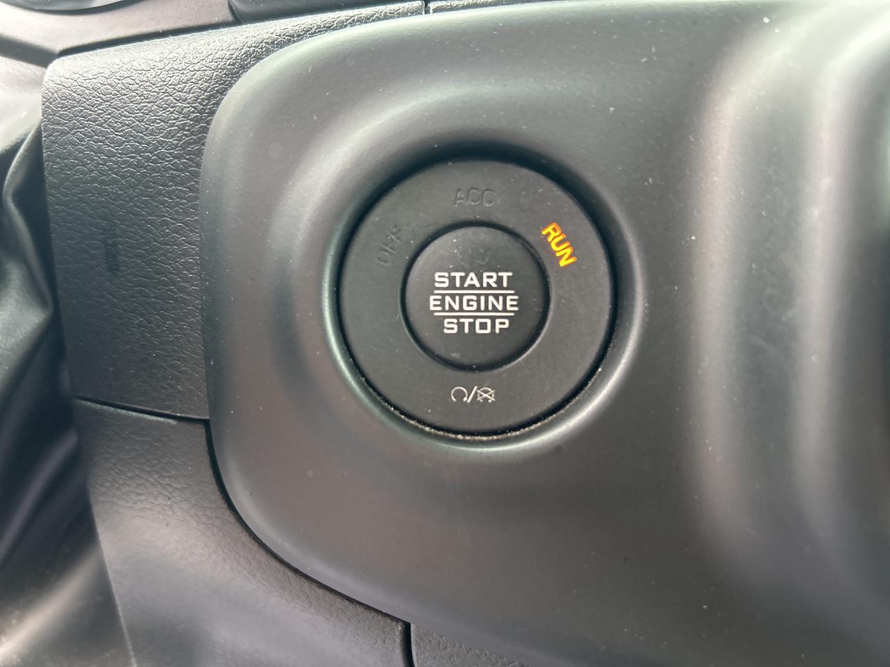 2023 Jeep Wrangler Sport Altitude Photo