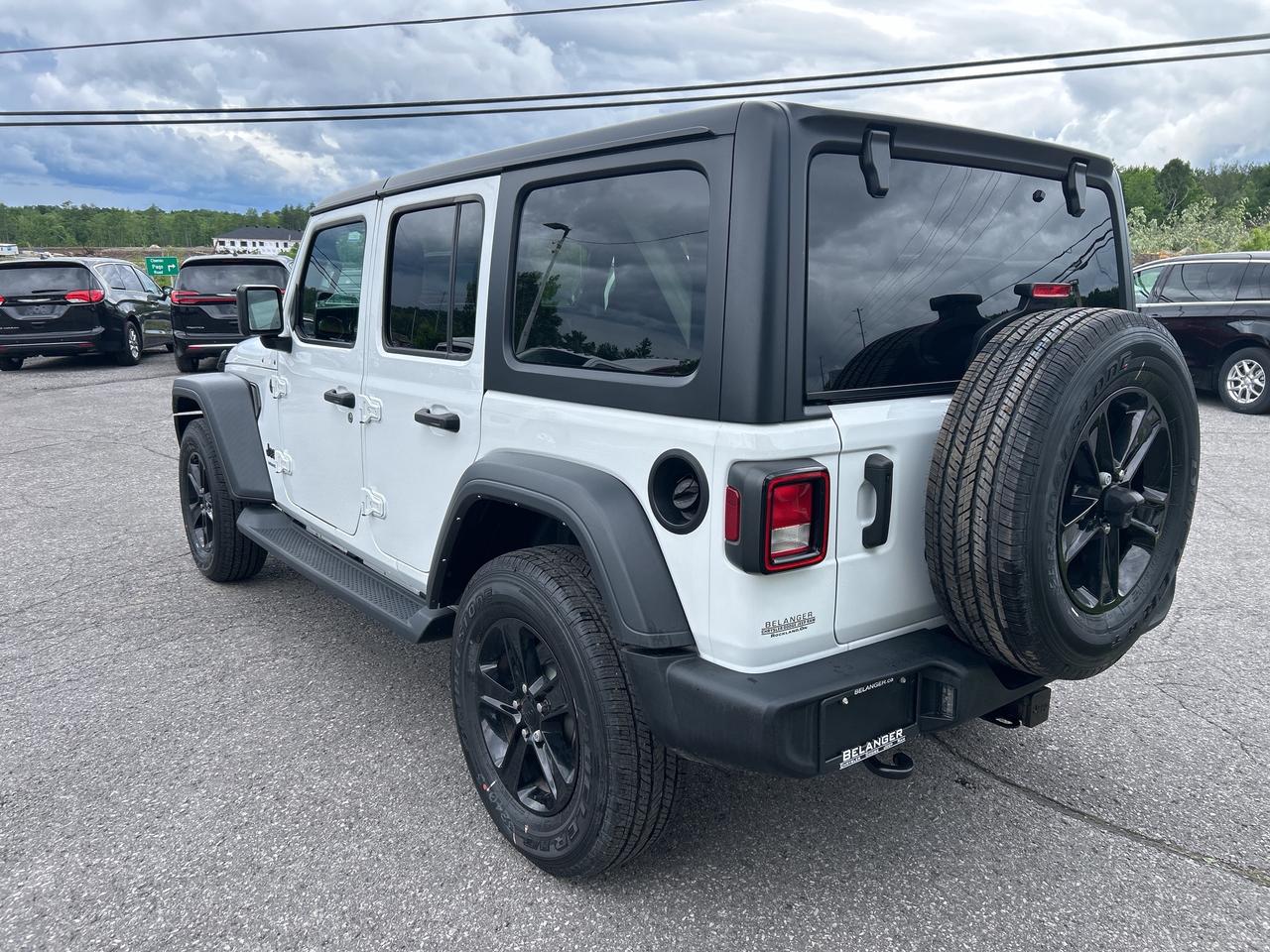 2023 Jeep Wrangler Sport Altitude Photo4