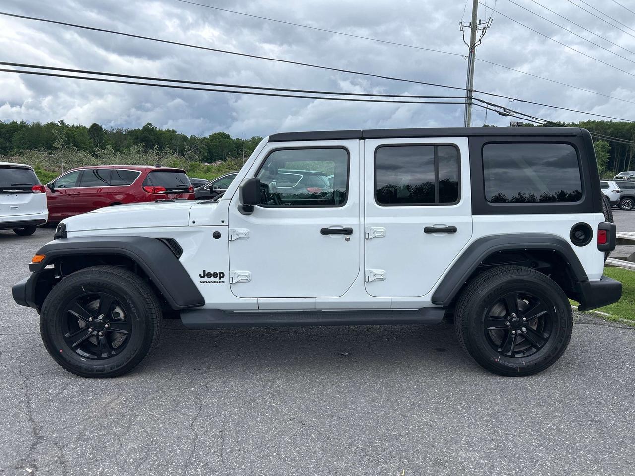 2023 Jeep Wrangler Sport Altitude Photo