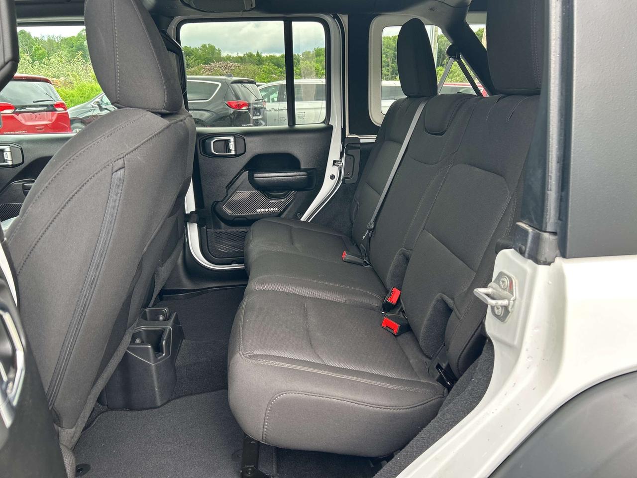 2023 Jeep Wrangler Sport Altitude Photo