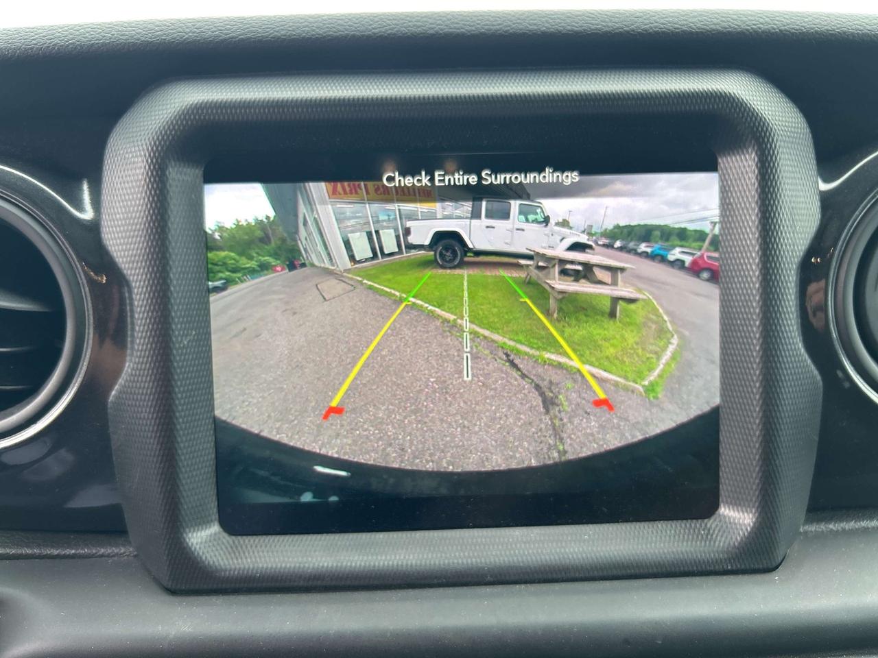 2023 Jeep Wrangler Sport Altitude Photo