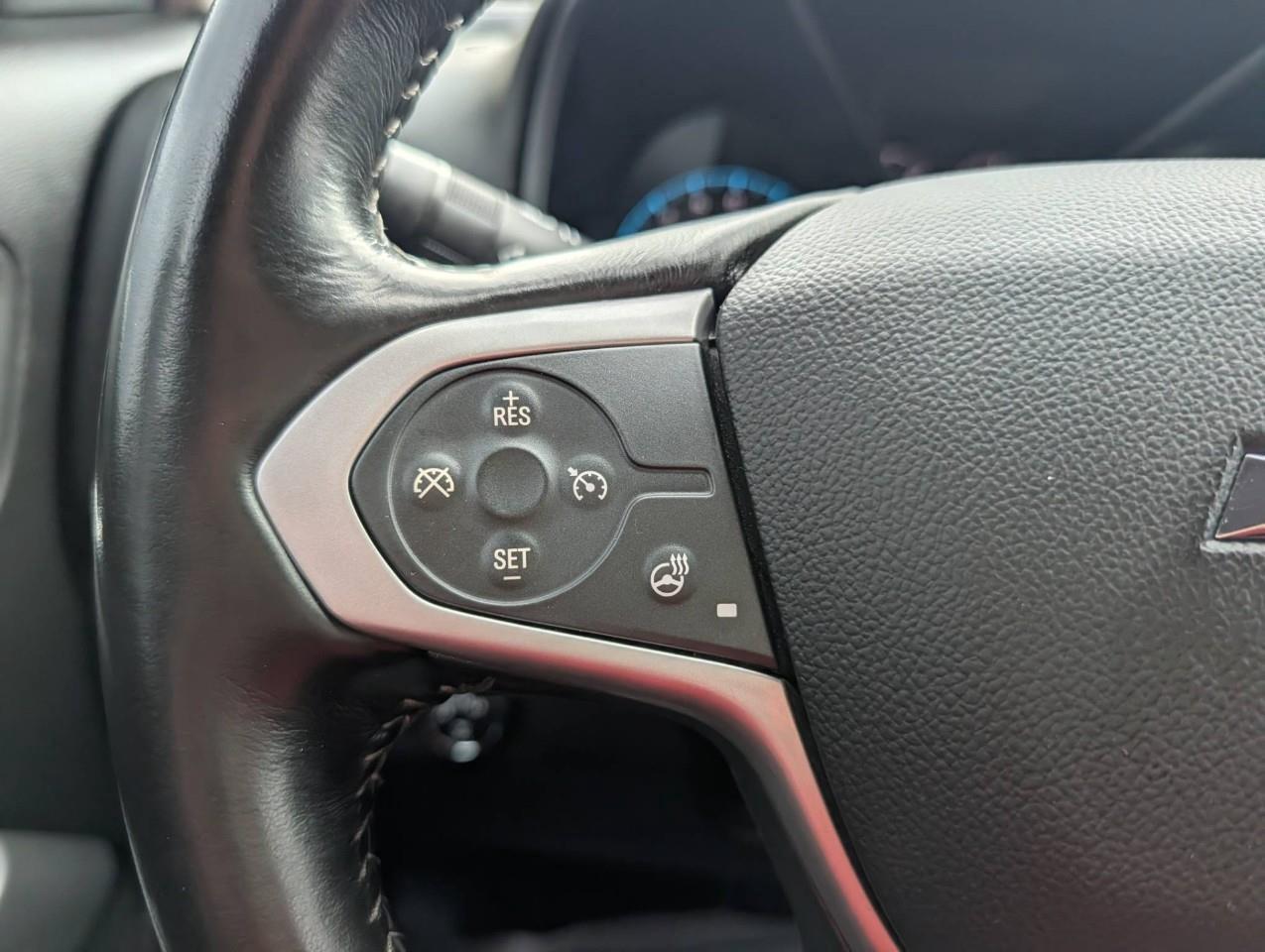2019 Chevrolet Colorado LT Includes used winter tires on rims Photo