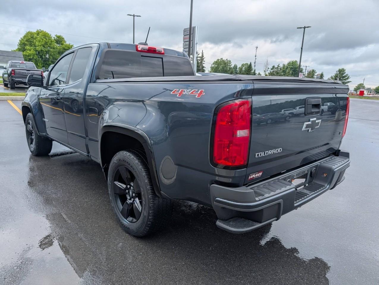 2019 Chevrolet Colorado LT Includes used winter tires on rims Photo