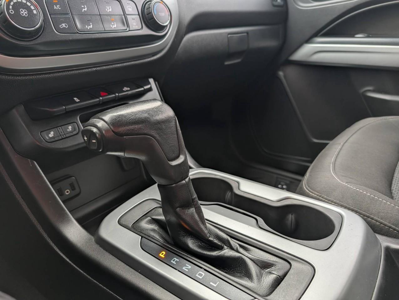 2019 Chevrolet Colorado LT Includes used winter tires on rims Photo