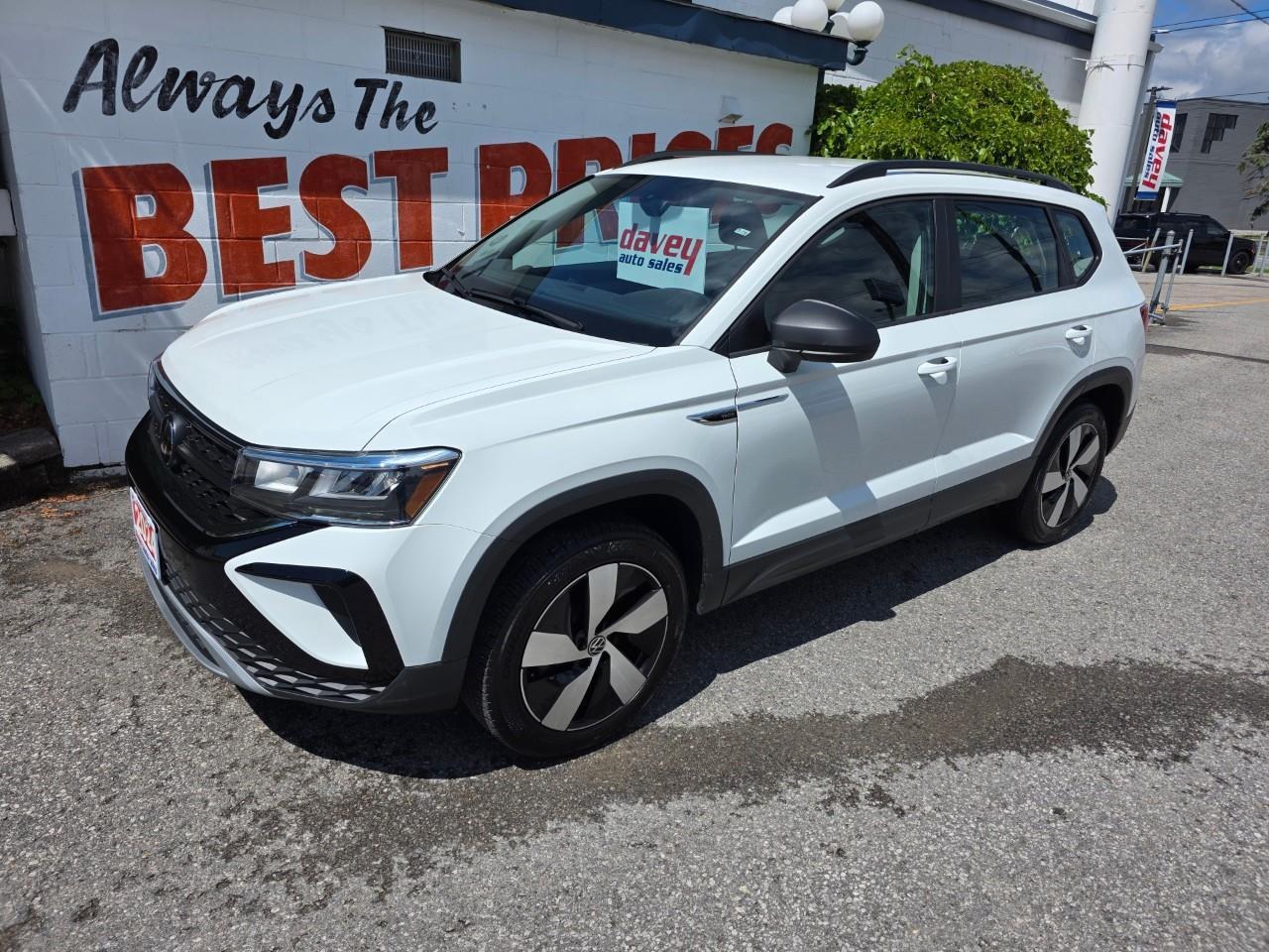 2024 Volkswagen Taos Trendline 4dr All-Wheel Drive 4MOTION Photo