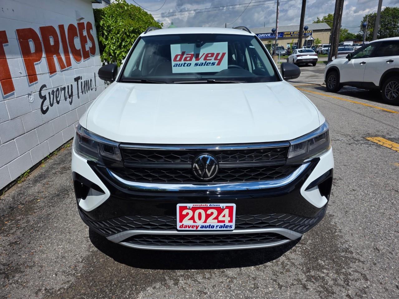 2024 Volkswagen Taos Trendline 4dr All-Wheel Drive 4MOTION Photo
