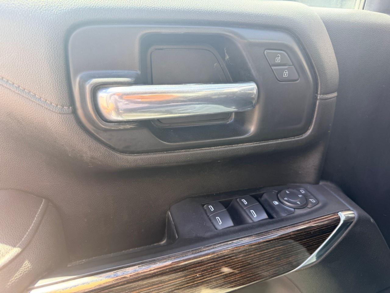 2021 GMC SIERRA 2500HD 4WD Crew Cab Standard Box SLE Photo