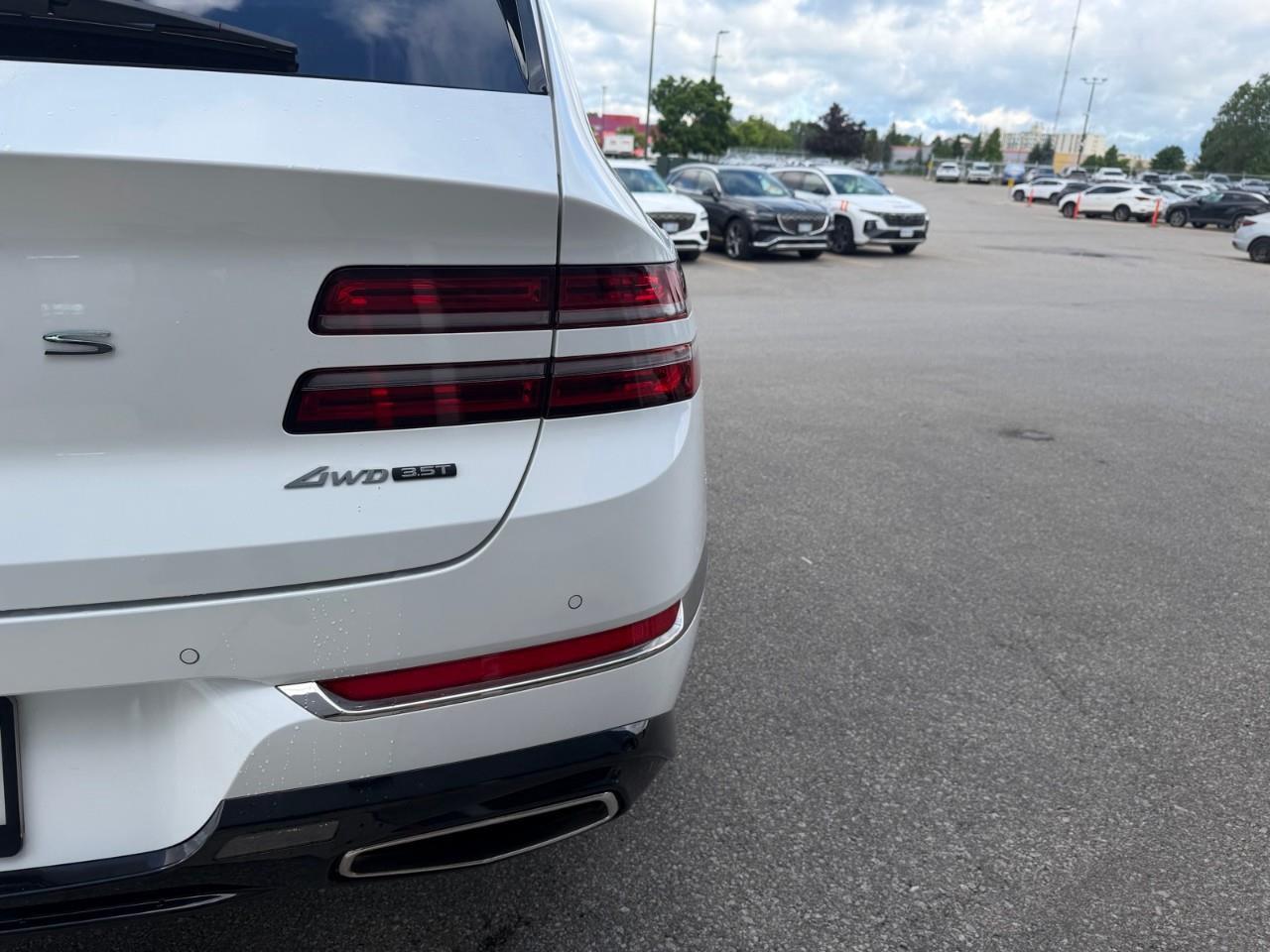 2024 Genesis GV80 3.5T Prestige 7P 4dr All-Wheel Drive Photo