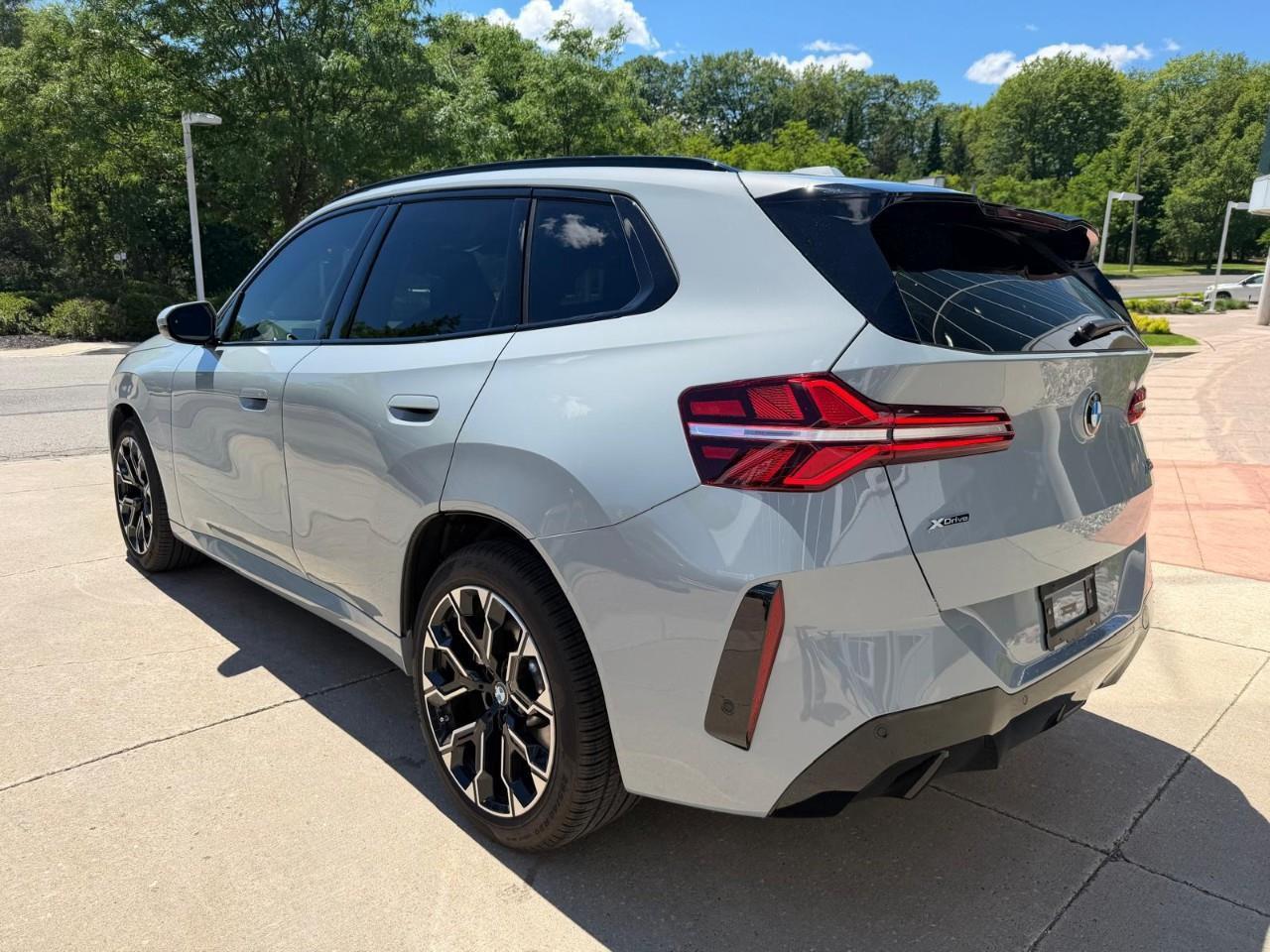 2025 BMW X3 30 xDrive 4dr All-Wheel Drive Sports Activity Vehicle Photo3