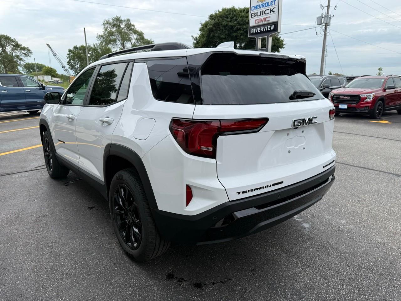 2027 GMC Terrain Elevation 4dr All-Wheel Drive Photo4