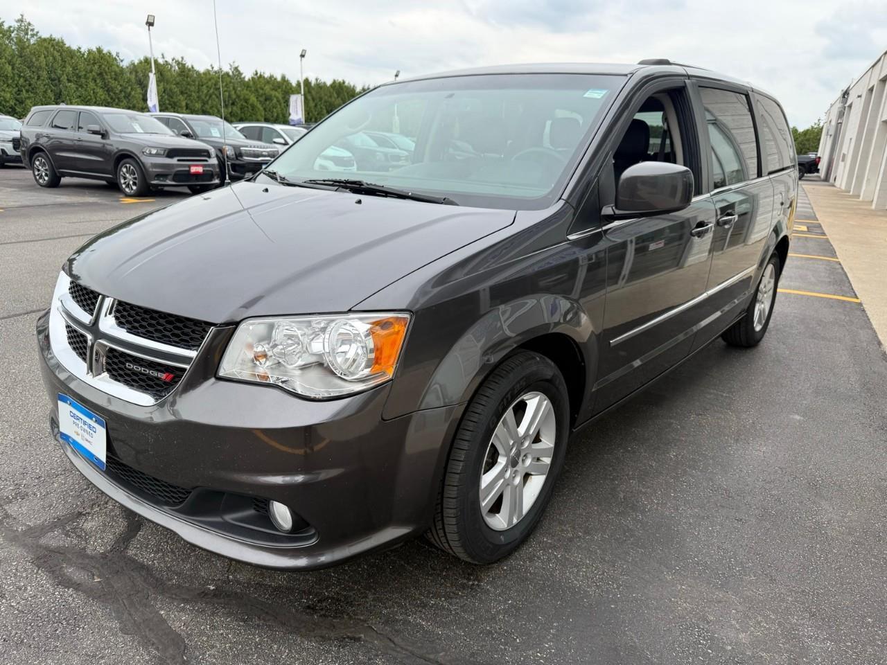 2017 Dodge Grand Caravan Crew Passenger Van Photo