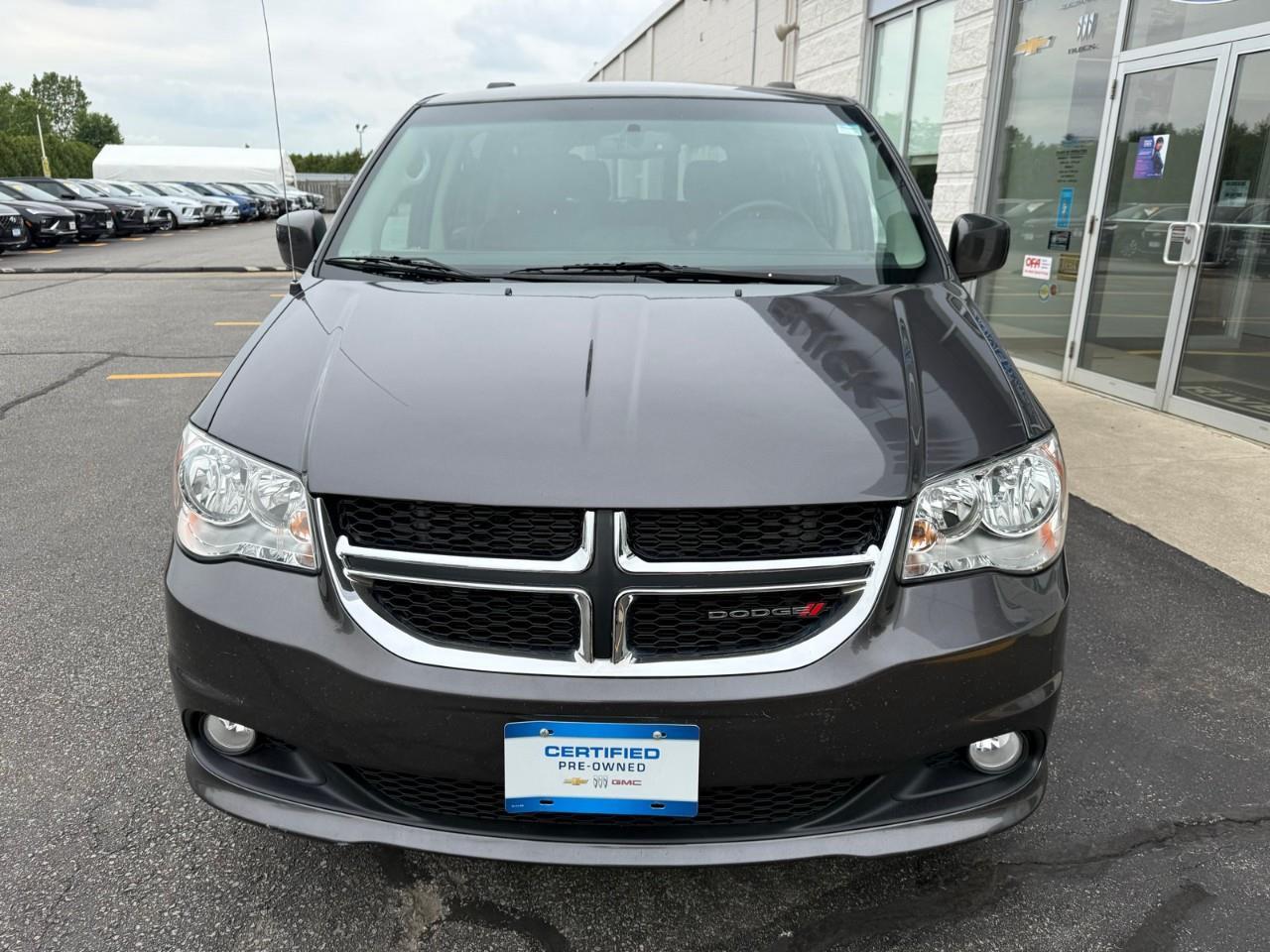 2017 Dodge Grand Caravan Crew Passenger Van Photo