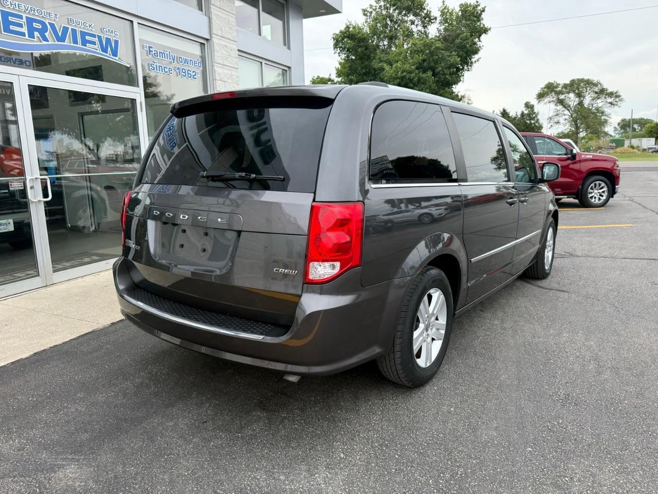 2017 Dodge Grand Caravan Crew Passenger Van Photo