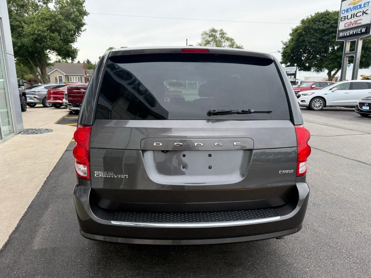 2017 Dodge Grand Caravan Crew Passenger Van Photo