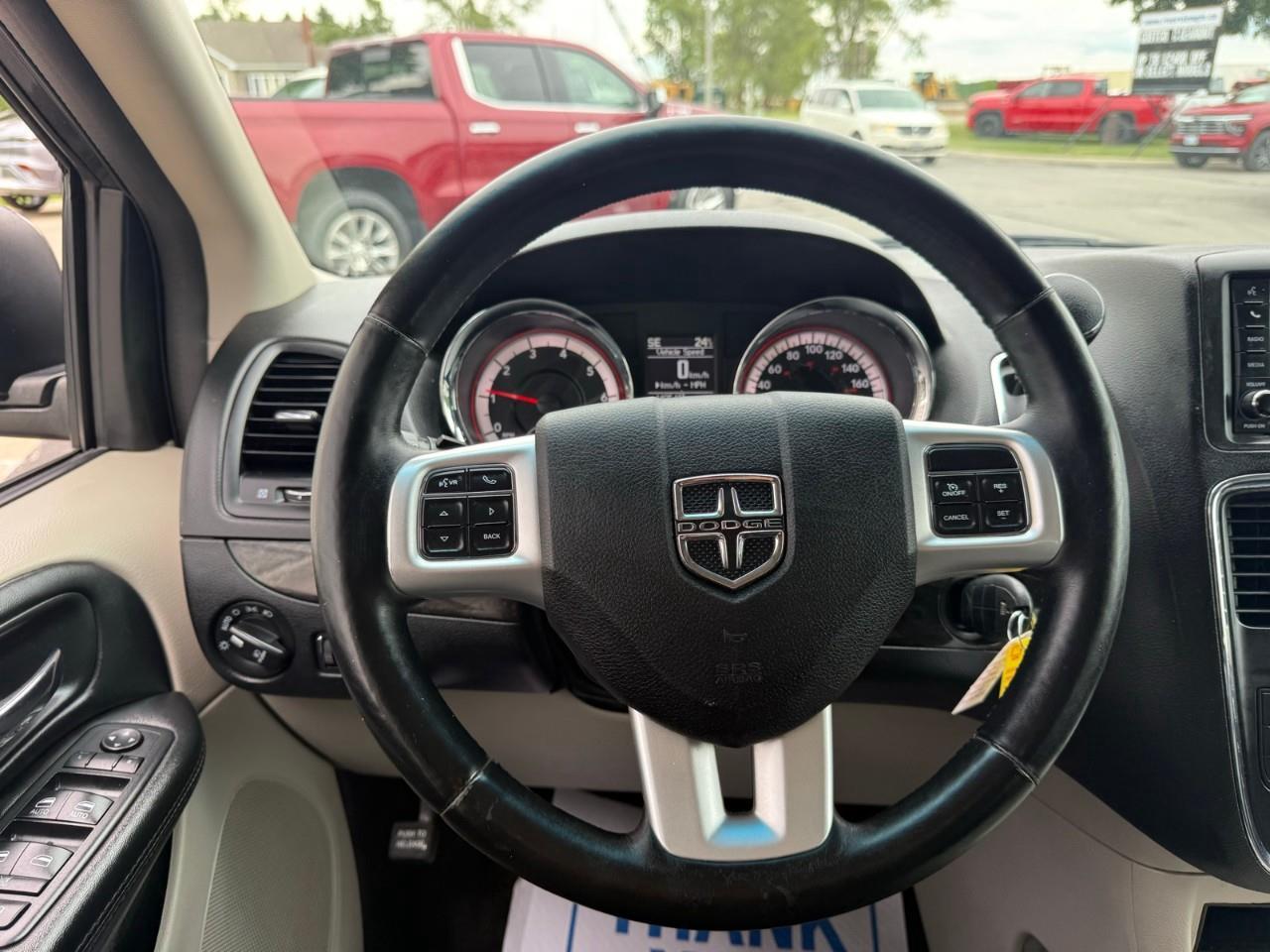 2017 Dodge Grand Caravan Crew Passenger Van Photo